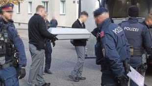 Am 17. November erstach eine Kindergartenhelferin ihren vierjährigen Sohn in ihrer Wohnung in ...